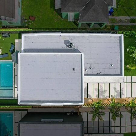 Design House -Heated Pool -Big Yard -Gated Parking Villa Miami Bagian luar foto