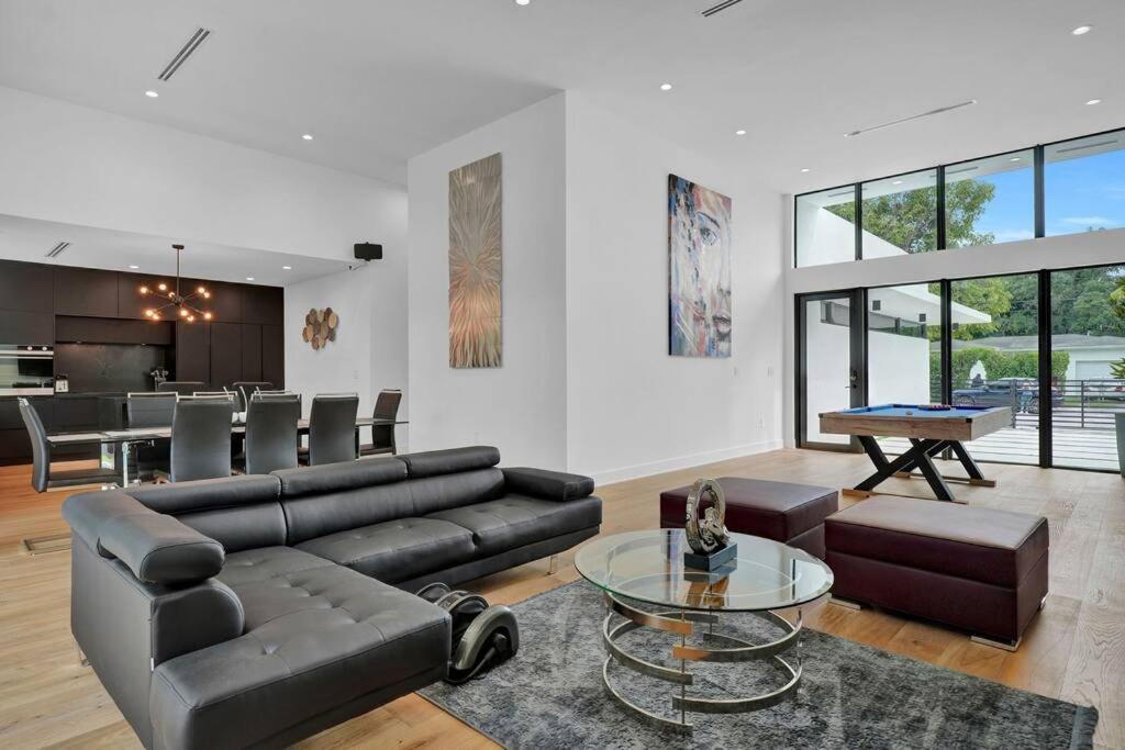 Design House -Heated Pool -Big Yard -Gated Parking Villa Miami Bagian luar foto