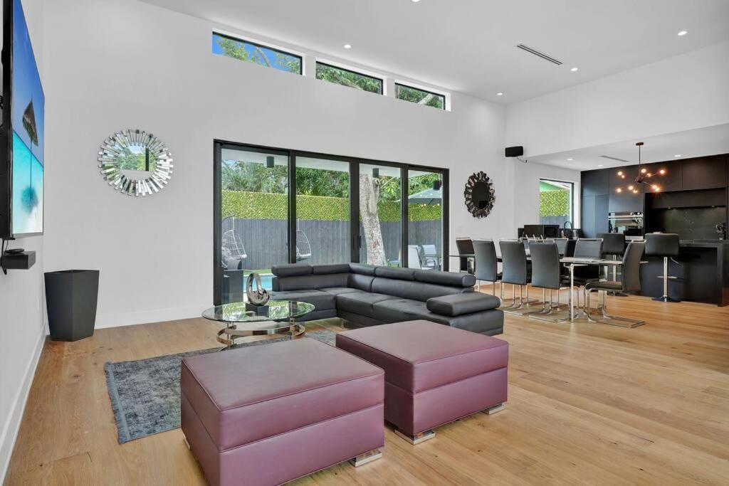 Design House -Heated Pool -Big Yard -Gated Parking Villa Miami Bagian luar foto