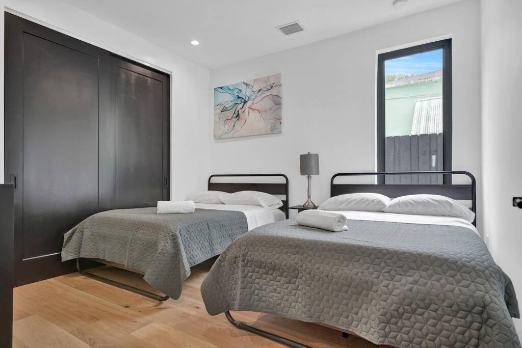Design House -Heated Pool -Big Yard -Gated Parking Villa Miami Bagian luar foto